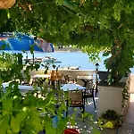 Bed and breakfast Meduza 3*